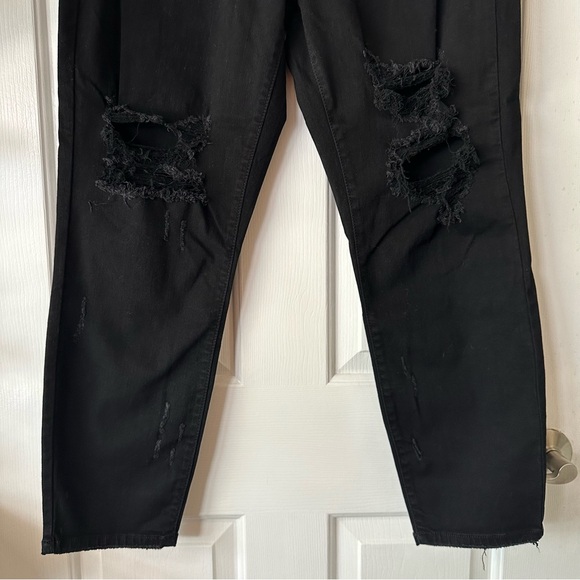 NWT Judy Blue Ezra Jean Distressed Boyfriend Fit 15/32 - Picture 10 of 11